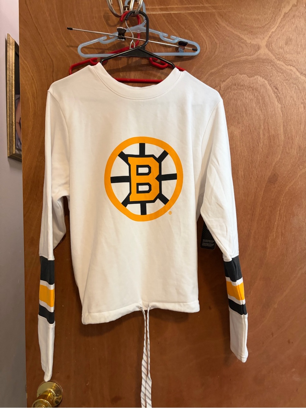 NHL White Long Sleeve Top with Yellow and Black Bruins Logo Women’s size S NWT